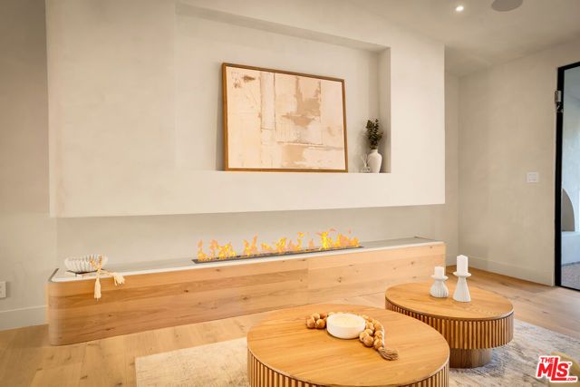 18840 La Amistad Place, Tarzana (los Angeles), CA 91356