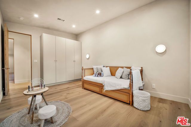 18840 La Amistad Place, Tarzana (los Angeles), CA 91356