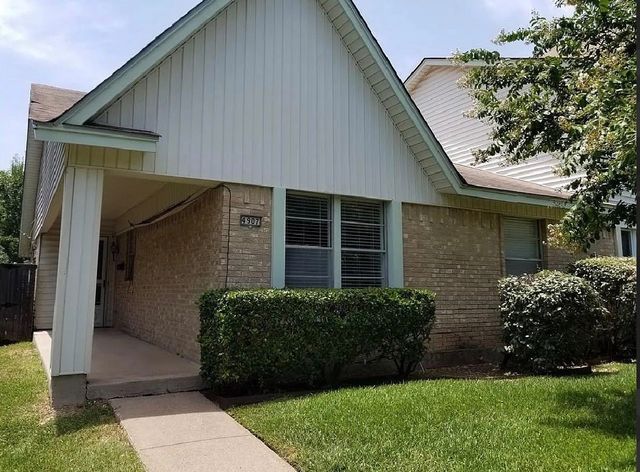 4907 Rollingwood Court, Garland, TX 75043