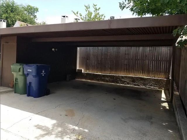 4907 Rollingwood Court, Garland, TX 75043