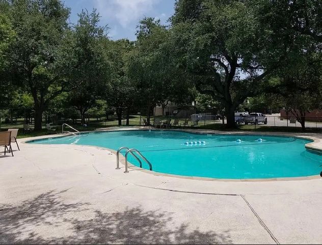 4907 Rollingwood Court, Garland, TX 75043