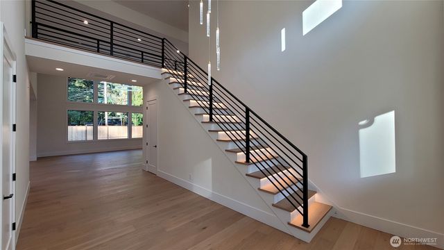 16906 NE 14th Street, Bellevue, WA 98008