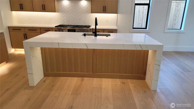 16906 NE 14th Street, Bellevue, WA 98008