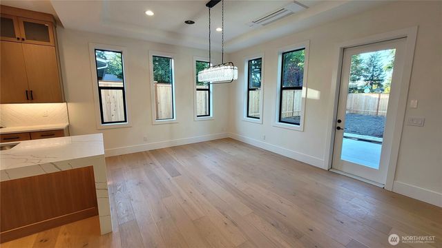 16906 NE 14th Street, Bellevue, WA 98008