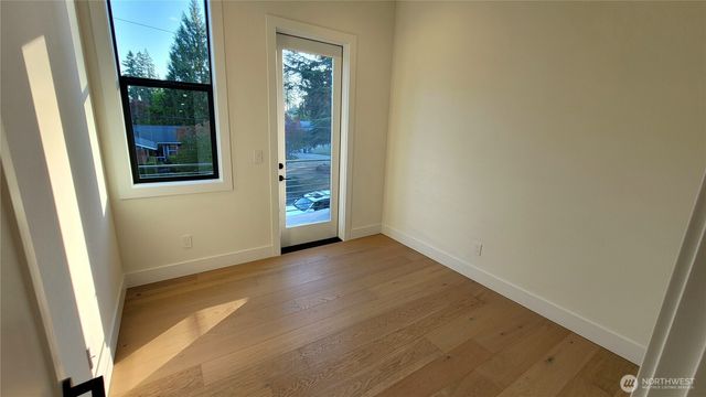 16906 NE 14th Street, Bellevue, WA 98008