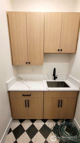 16906 NE 14th Street, Bellevue, WA 98008