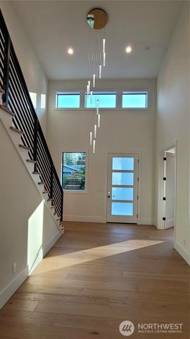 16906 NE 14th Street, Bellevue, WA 98008