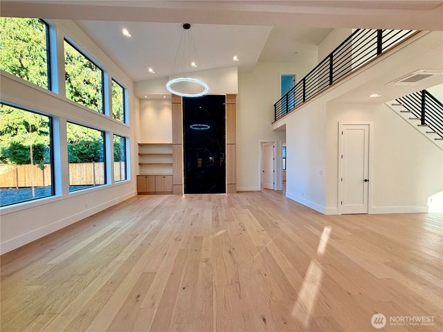 16906 NE 14th Street, Bellevue, WA 98008