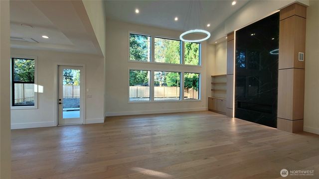 16906 NE 14th Street, Bellevue, WA 98008