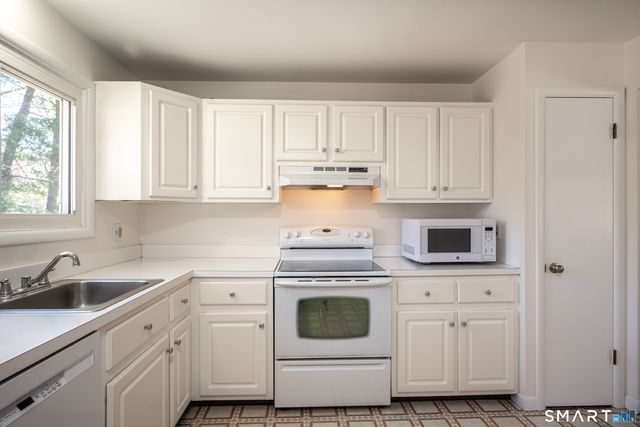 11 North Hearthstone Drive, Bethel, CT 06801