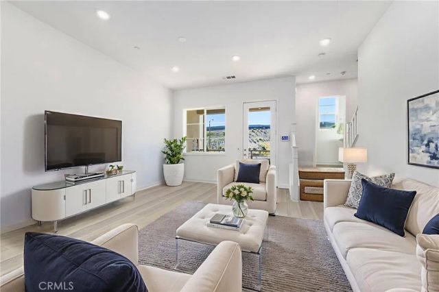 27040 Painted Sky Way, Valencia, CA 91381