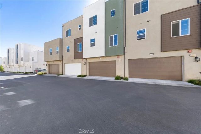 27040 Painted Sky Way, Valencia, CA 91381