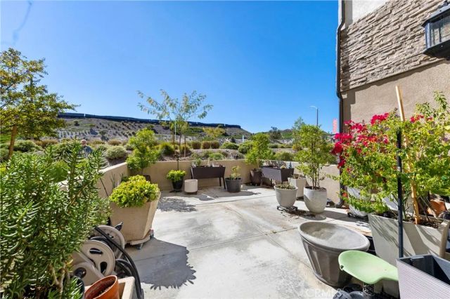 27040 Painted Sky Way, Valencia, CA 91381