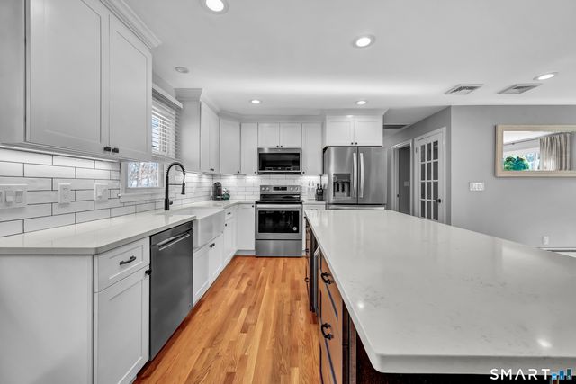 23 Federal Road, Shelton, CT 06484