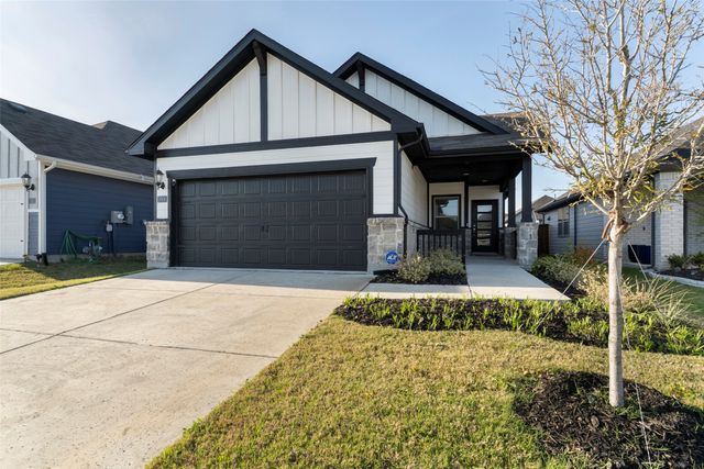 3908 Murvaul Drive, Farmersville, TX 75442