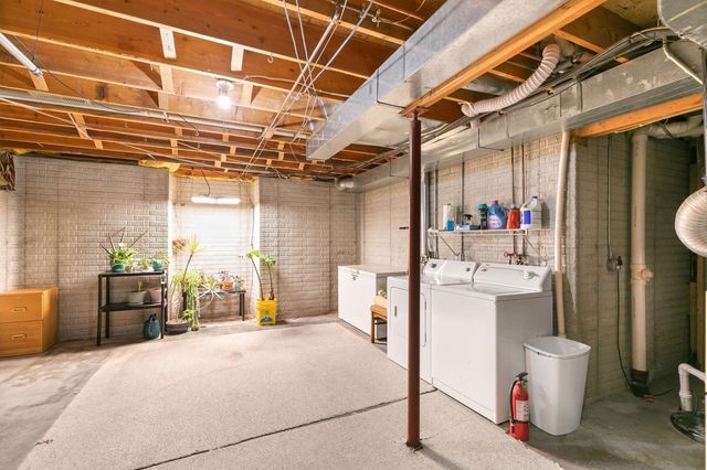 4118 SE 23rd Court, Des Moines, IA 50320