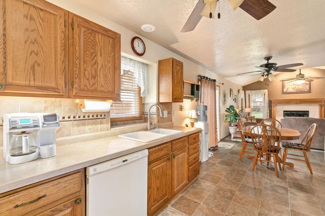 4118 SE 23rd Court, Des Moines, IA 50320