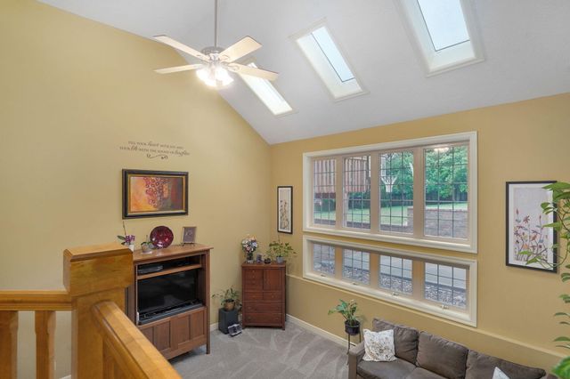 986 W Sycamore Street, Springfield, MO 65810