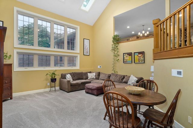 986 W Sycamore Street, Springfield, MO 65810