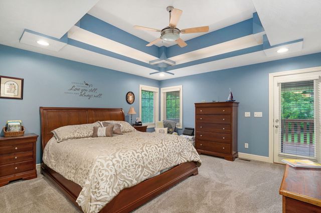 986 W Sycamore Street, Springfield, MO 65810