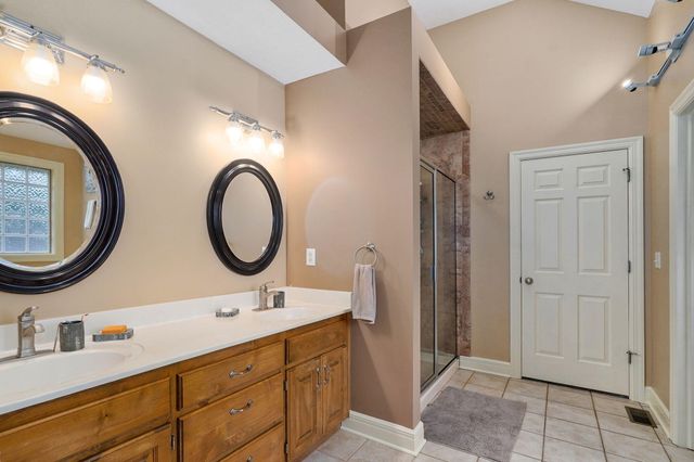 986 W Sycamore Street, Springfield, MO 65810