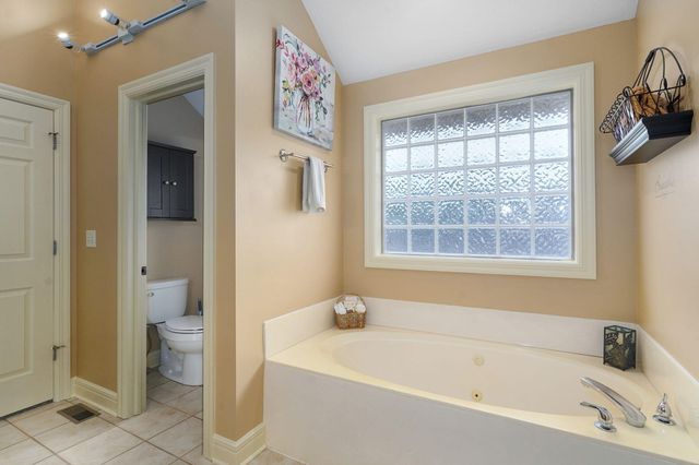 986 W Sycamore Street, Springfield, MO 65810