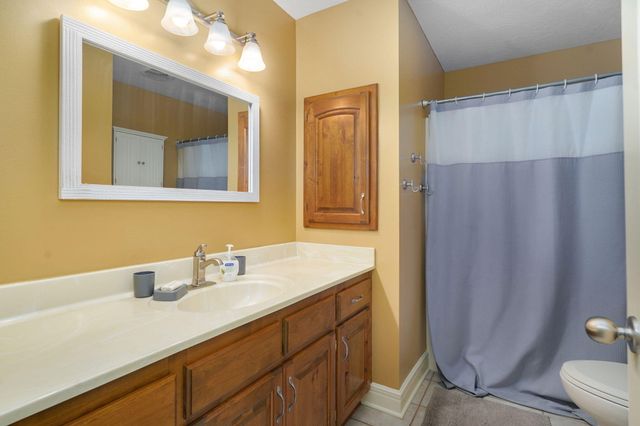 986 W Sycamore Street, Springfield, MO 65810