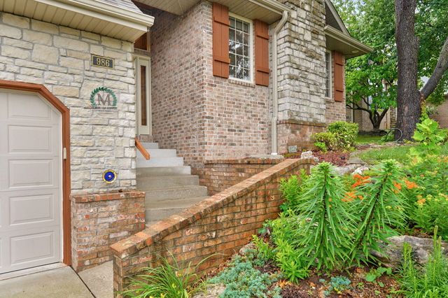 986 W Sycamore Street, Springfield, MO 65810