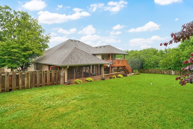 986 W Sycamore Street, Springfield, MO 65810