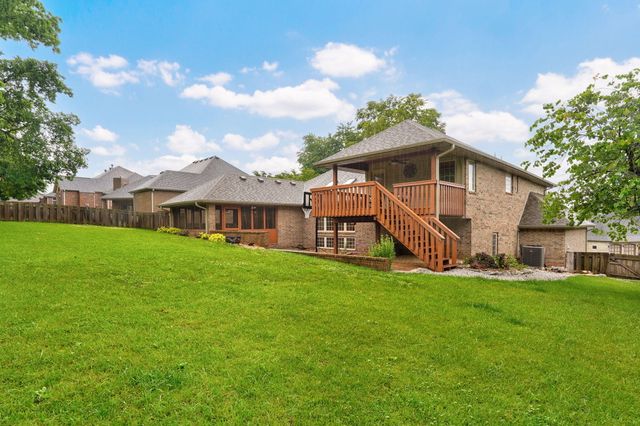 986 W Sycamore Street, Springfield, MO 65810