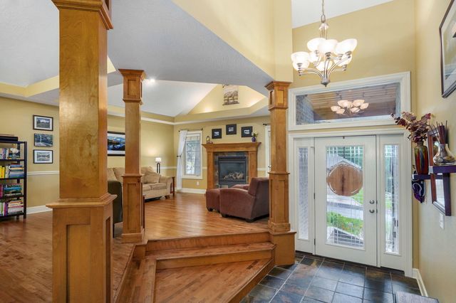 986 W Sycamore Street, Springfield, MO 65810
