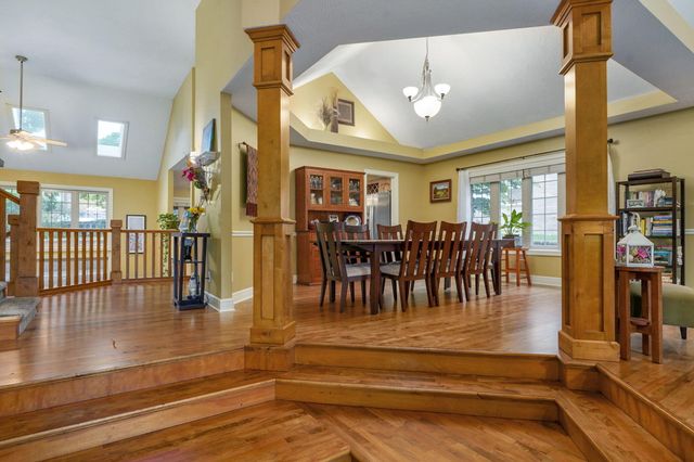 986 W Sycamore Street, Springfield, MO 65810