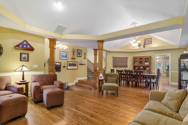 986 W Sycamore Street, Springfield, MO 65810