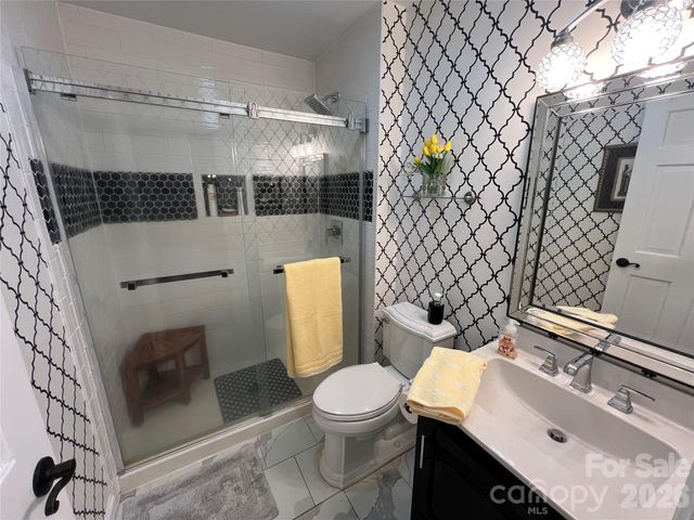 239 Hickory Lane Drive, Mount Holly, NC 28120