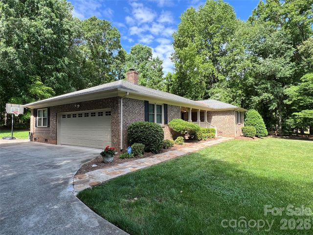 239 Hickory Lane Drive, Mount Holly, NC 28120