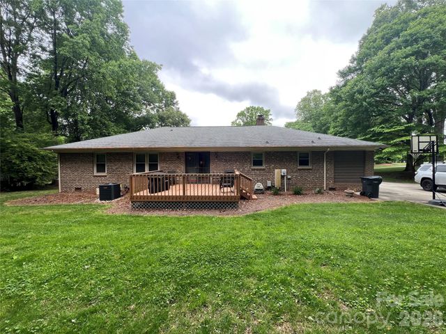 239 Hickory Lane Drive, Mount Holly, NC 28120