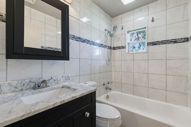 3803 11th Avenue, Moline, IL 61265