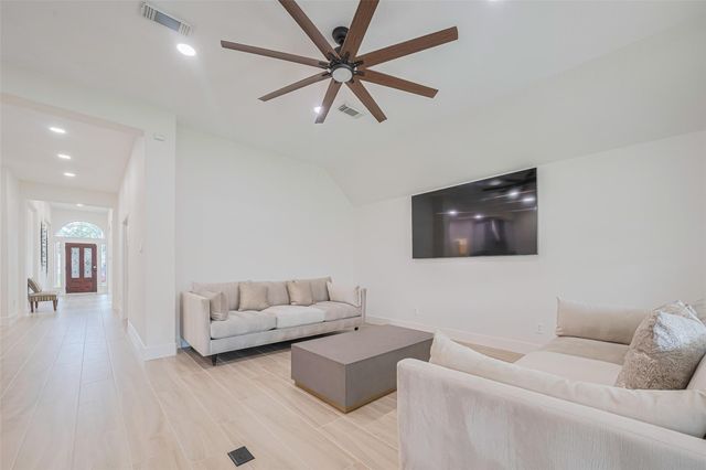 11316 Misty Morning Street, Pearland, TX 77584