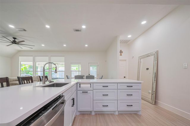 11316 Misty Morning Street, Pearland, TX 77584