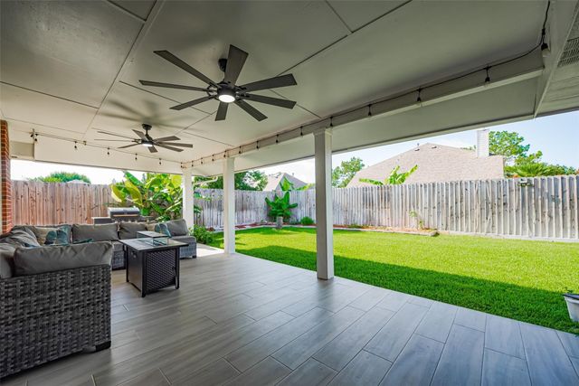 11316 Misty Morning Street, Pearland, TX 77584