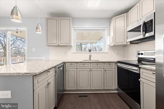 8624 CASTLEMILL CIR, Nottingham, MD 21236