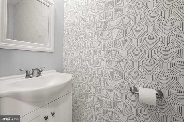 8624 CASTLEMILL CIR, Nottingham, MD 21236