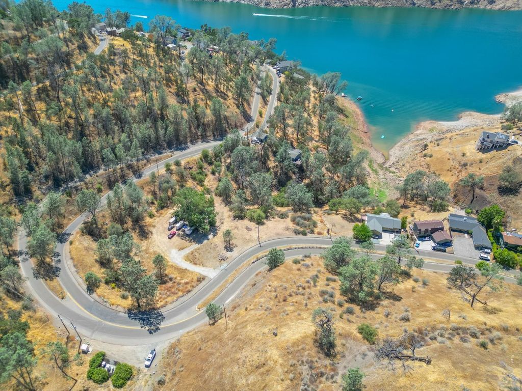 Image 2 of property listing at 27669 Sky Harbour Road, Friant, CA 93626
