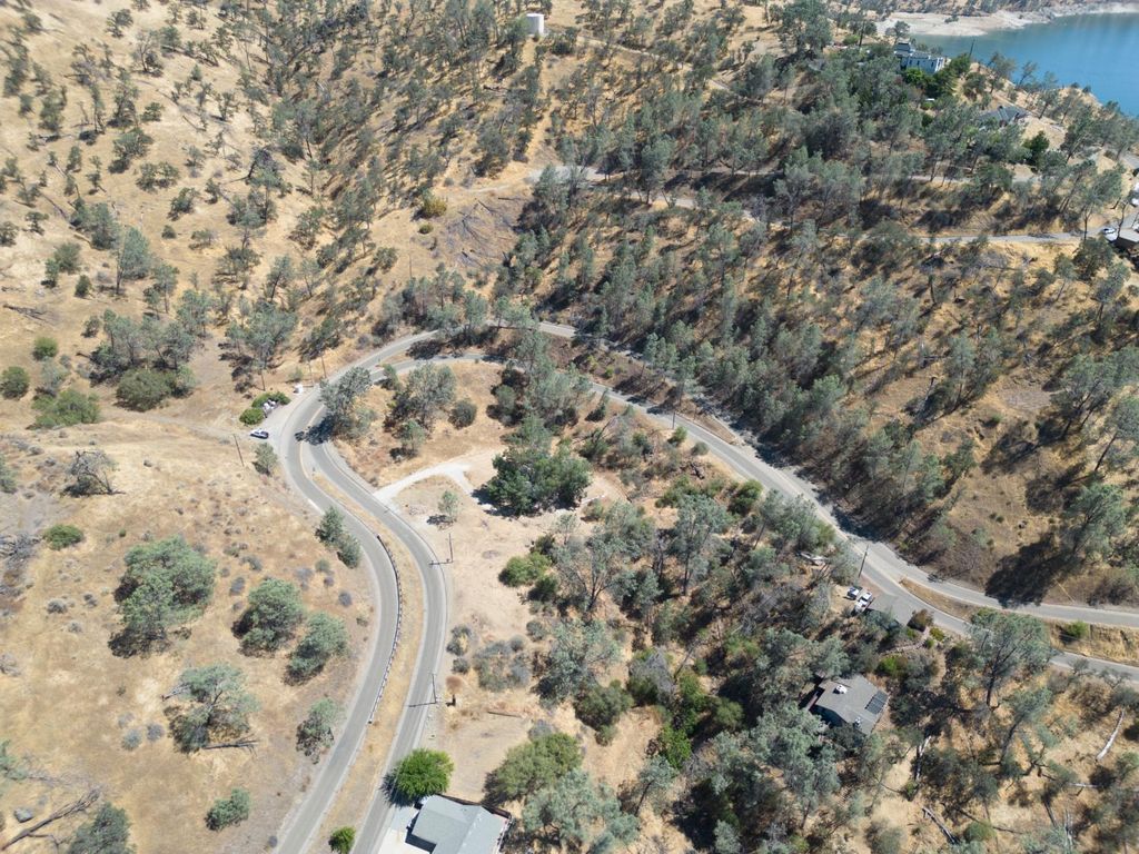 Image 5 of property listing at 27669 Sky Harbour Road, Friant, CA 93626