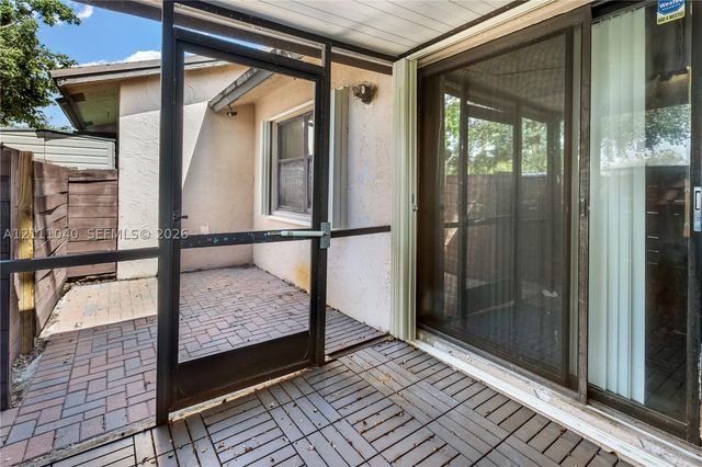2654 N Nob Hill Rd, Sunrise, FL 33322