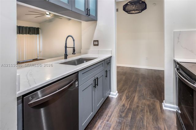 2654 N Nob Hill Rd, Sunrise, FL 33322
