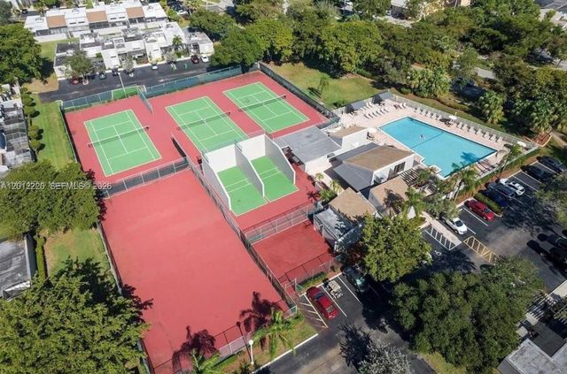 11203 NW 15th St NA, Pembroke Pines, FL 33026
