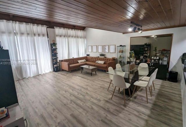 11203 NW 15th St NA, Pembroke Pines, FL 33026
