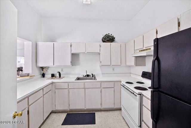 840 Center Ave Apt 73, Holly Hill, FL 32117