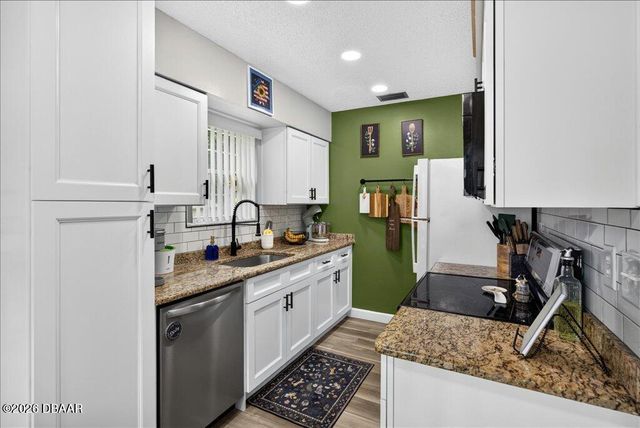 840 Center Ave Apt 73, Holly Hill, FL 32117